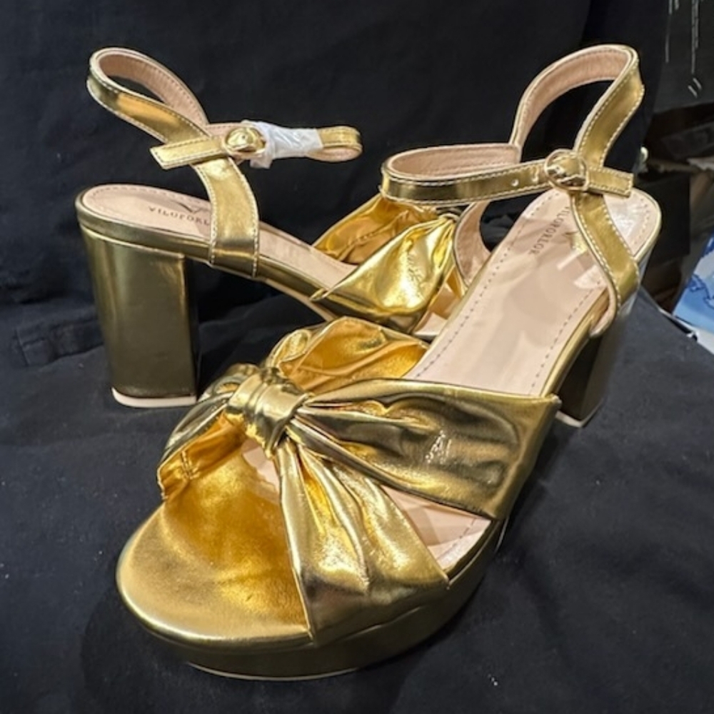 Metallic Gold Bow Platform Sandals - Women